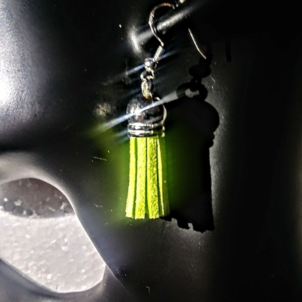 JovitaSpring Lime tassels